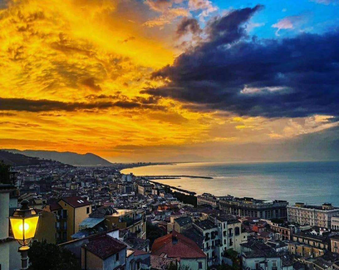 شقة Salifornia Casa Vacanze ساليرنو المظهر الخارجي الصورة