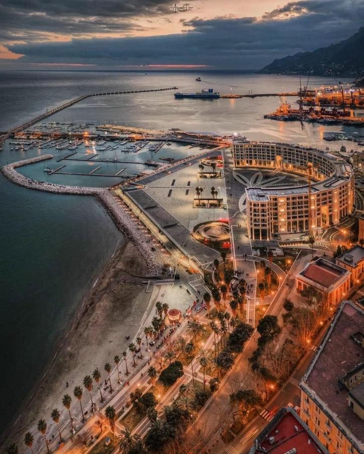 شقة Salifornia Casa Vacanze ساليرنو المظهر الخارجي الصورة