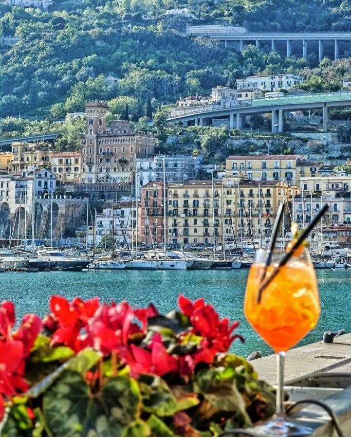 شقة Salifornia Casa Vacanze ساليرنو المظهر الخارجي الصورة