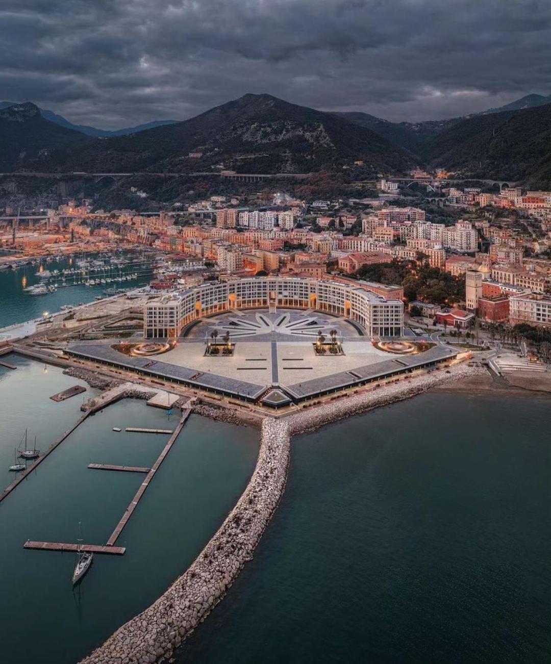 شقة Salifornia Casa Vacanze ساليرنو المظهر الخارجي الصورة